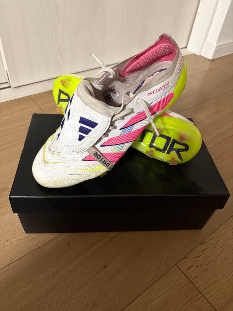 プレデターFT FG （フットウェアホワイト/ルシッドピンク/ルシッドレモン）