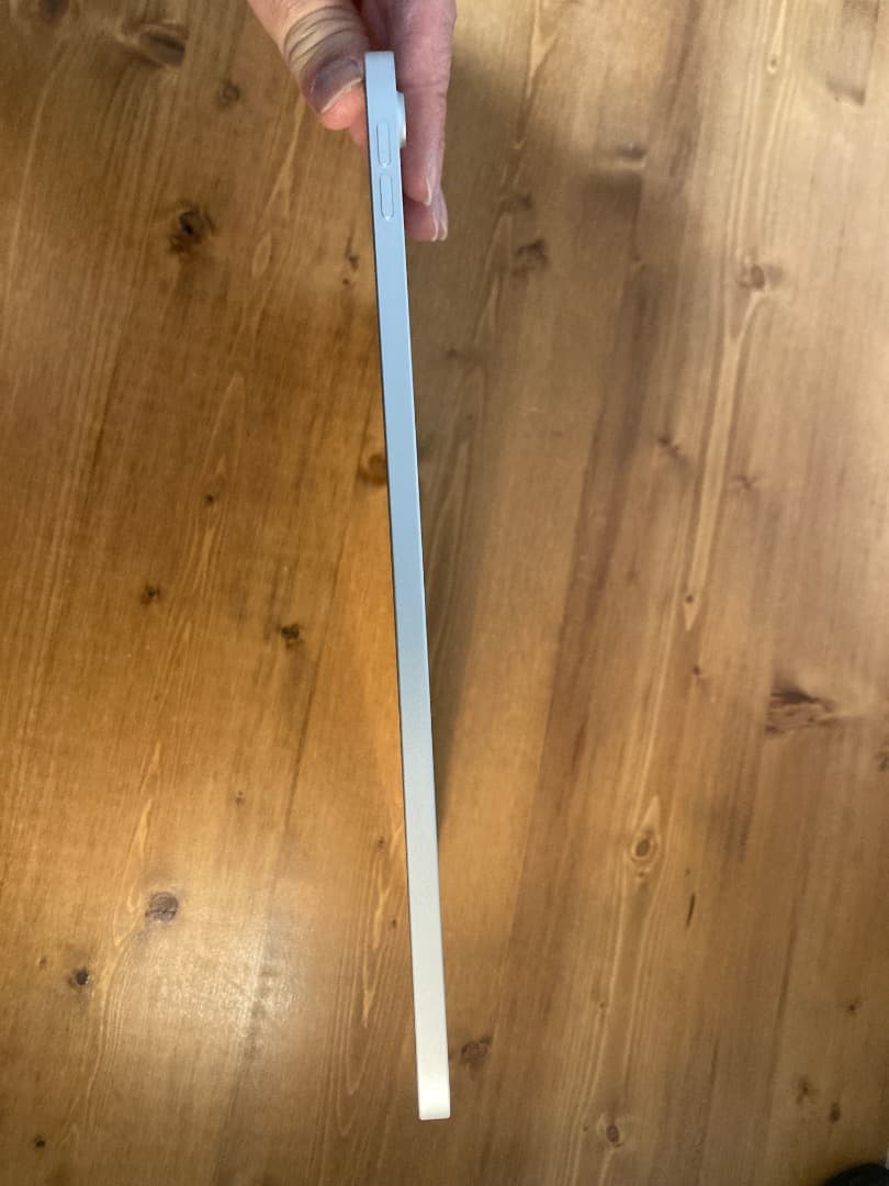 iPad 第10世代 64GB Wi-Fi シルバー 美品 バッテリー良好