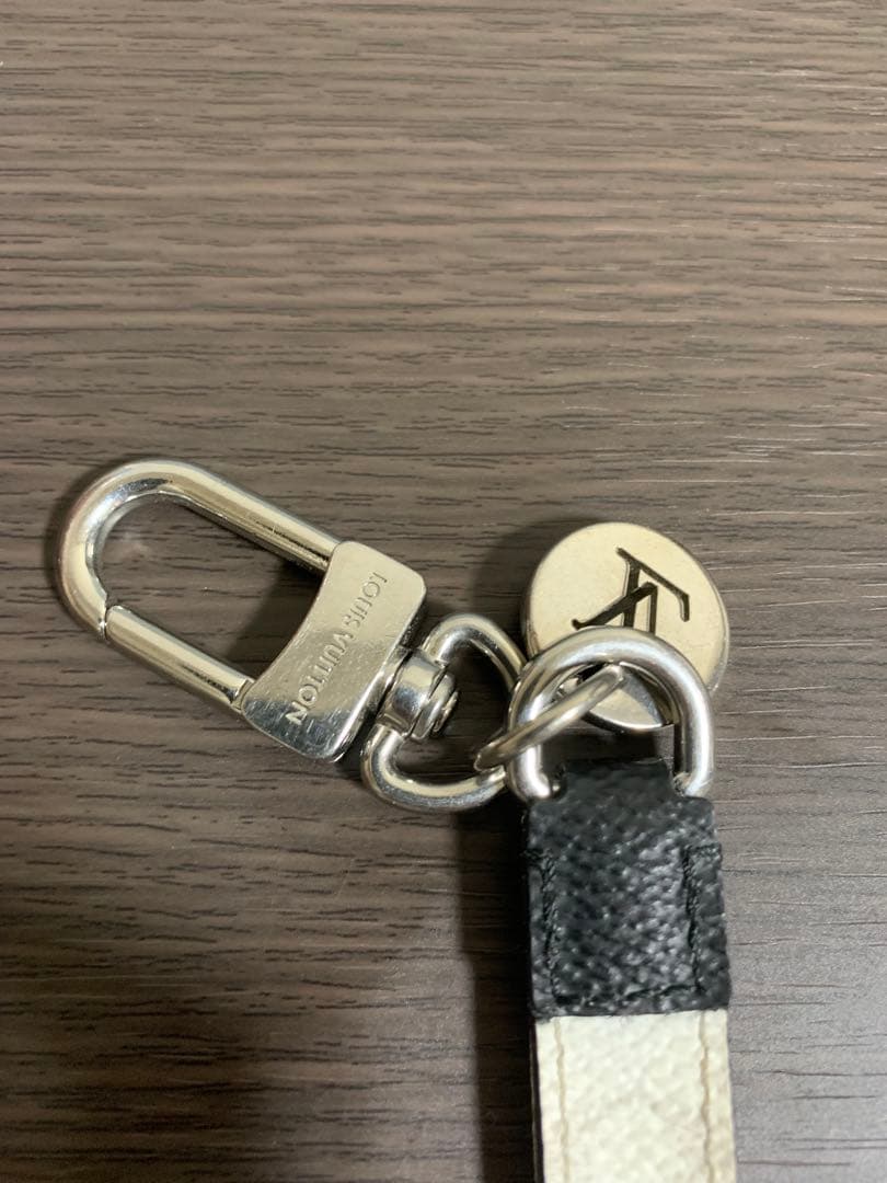 Louis Vuitton ルイヴィトン　モノグラム・エクリプス　キーリング