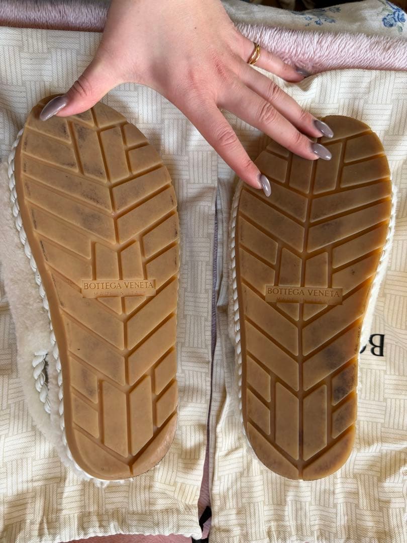 今夜限定値下げ！Bottega Veneta ファーサンダル size 39