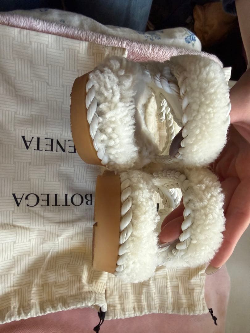 今夜限定値下げ！Bottega Veneta ファーサンダル size 39