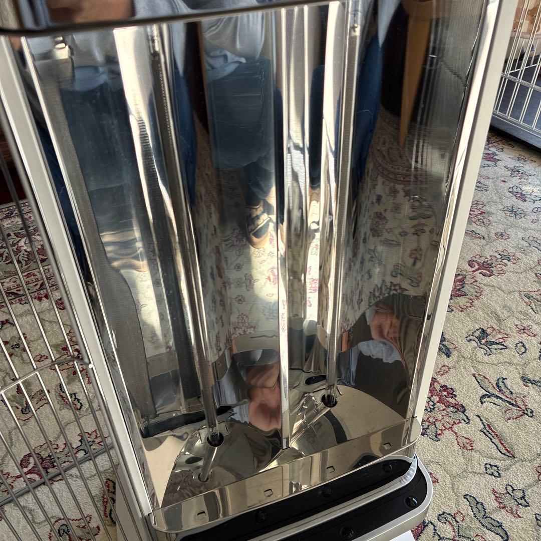 アラジン　2023年製　グラファイトヒーター CAH-2G10F-Wホワイト