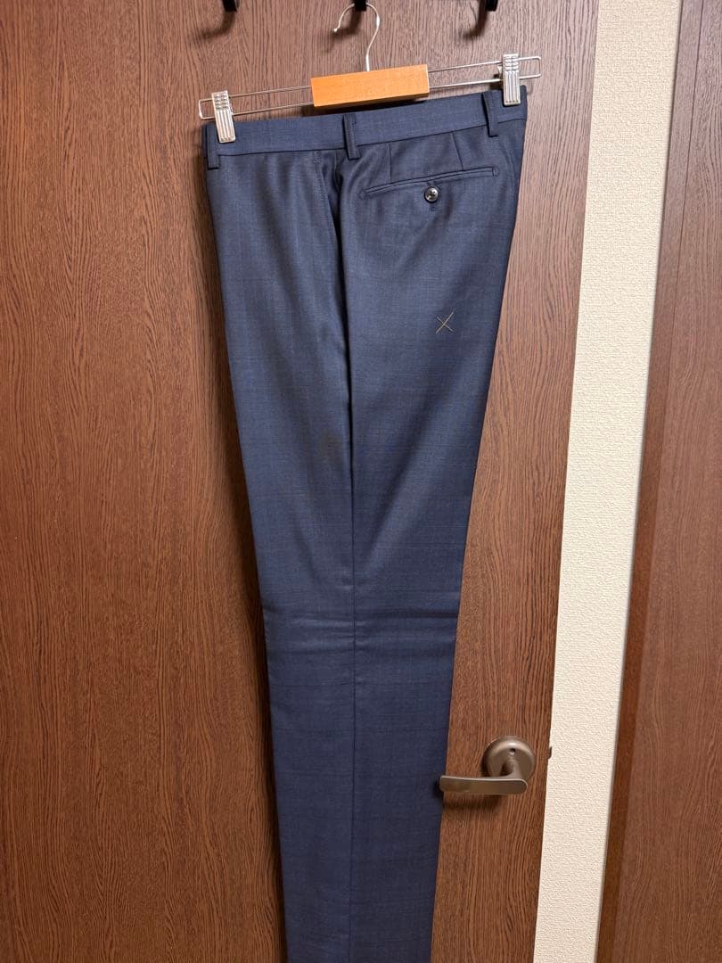 A5新品未使用！イタリア素材ロロピアーナ無地調ネイビーチェック柄スーツ！サンプル