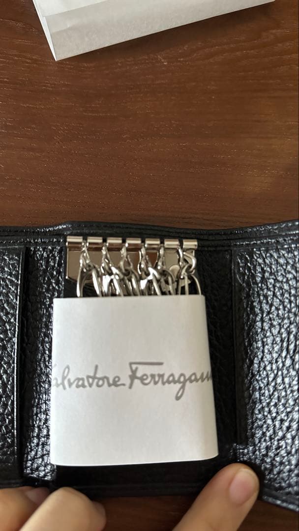 [新品]Salvatore Ferragamo フェラガモ レザー キーケース