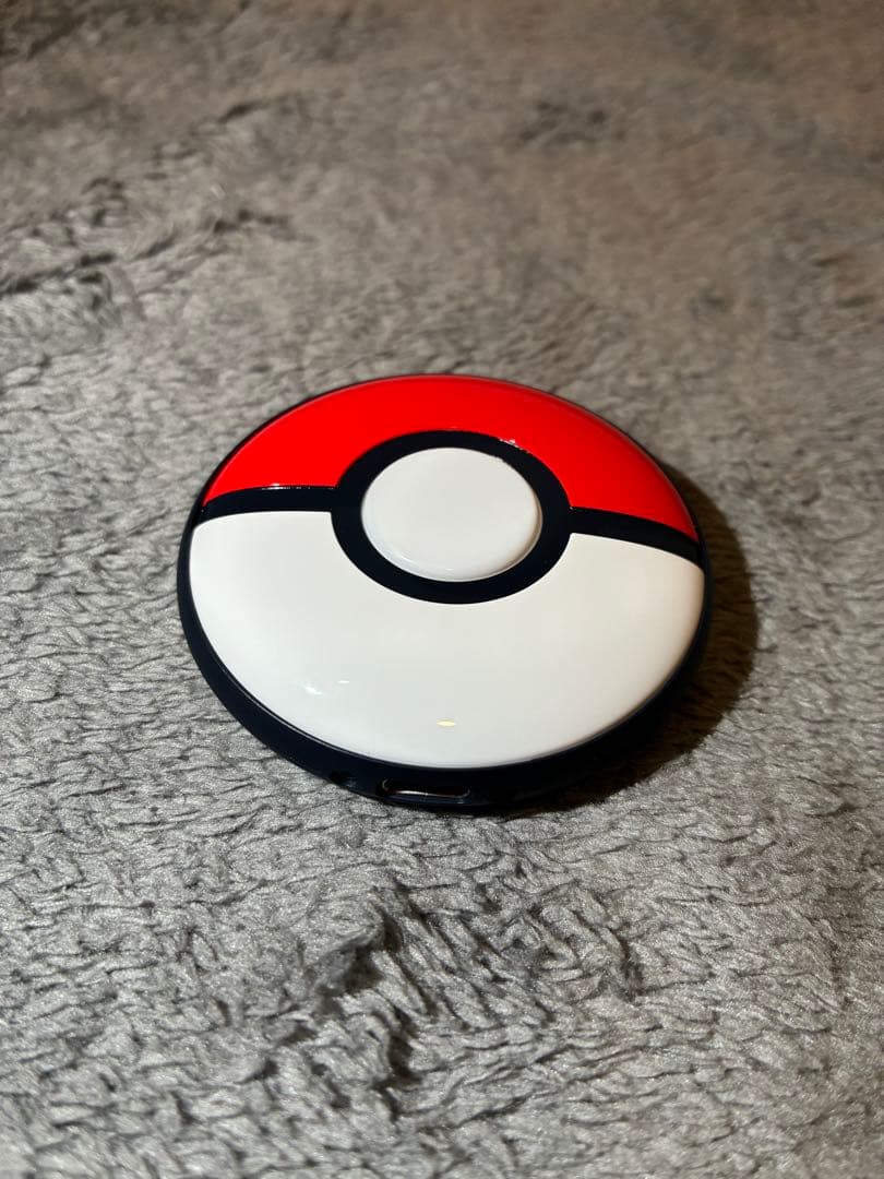 Pokemon GO Plus ポケモンボールデザイン