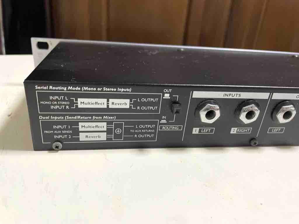 TC Electronic M300 マルチエフェクター マニュアル付属