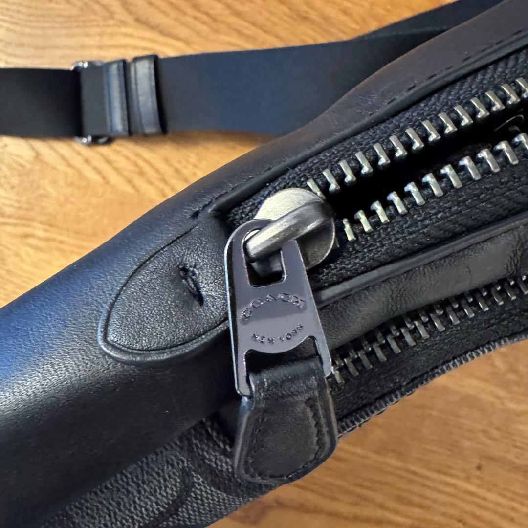 【美品】COACH コーチ　ショルダーバッグ　メンズ