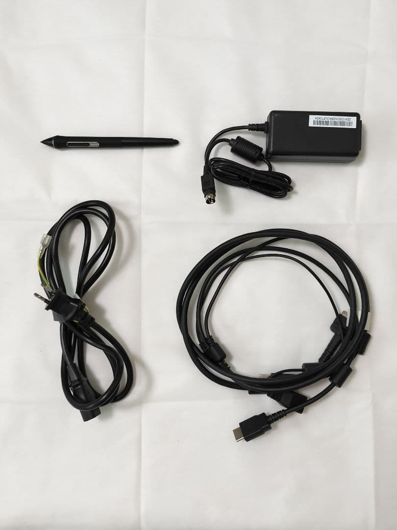 [美品]Wacom Cintiq 16 液晶ペンタブレット本体