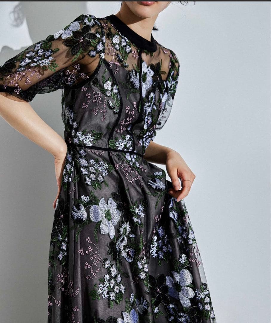 niana 花柄ドレス　ワンピース　お呼ばれドレス