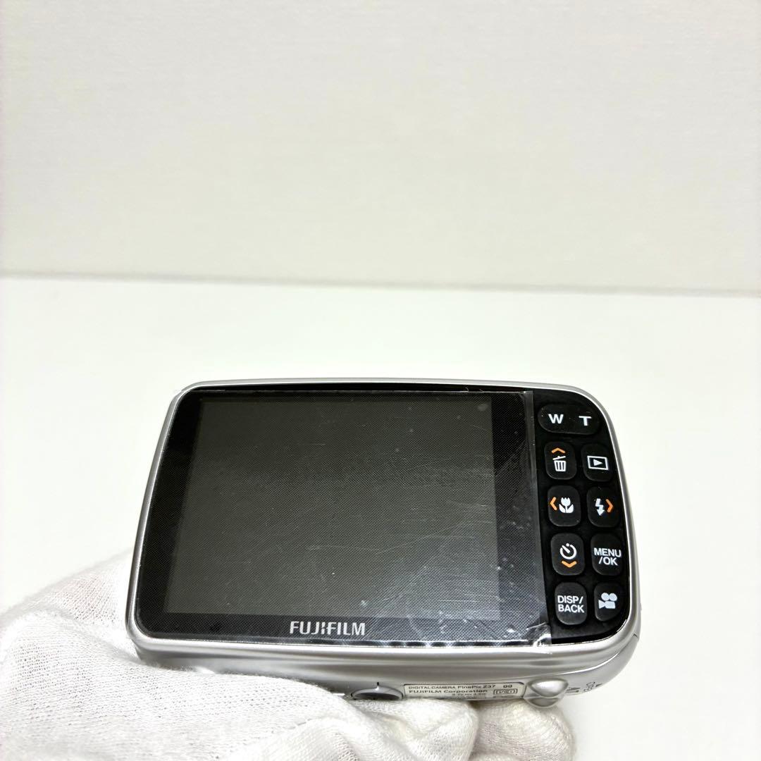 【ほぼ未使用・箱あり】FUJIFILM FinePix Z37 シルバー