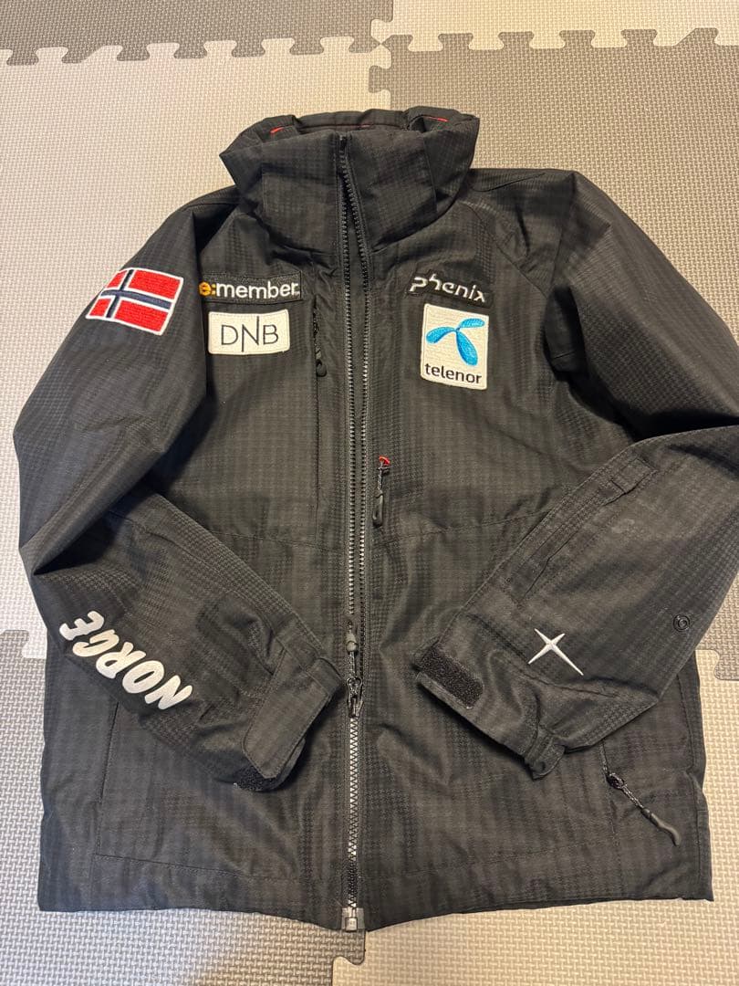 美品:Phenix スキーウェア 上下セット140