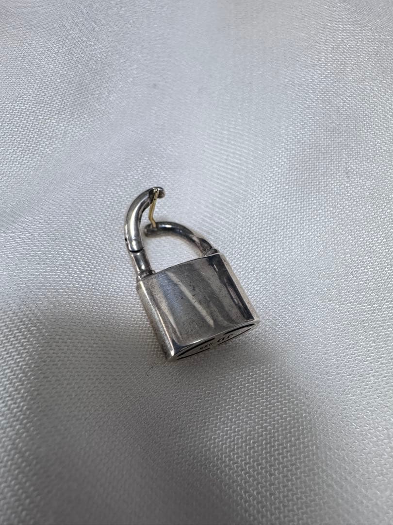 REBEL YELL ピアス