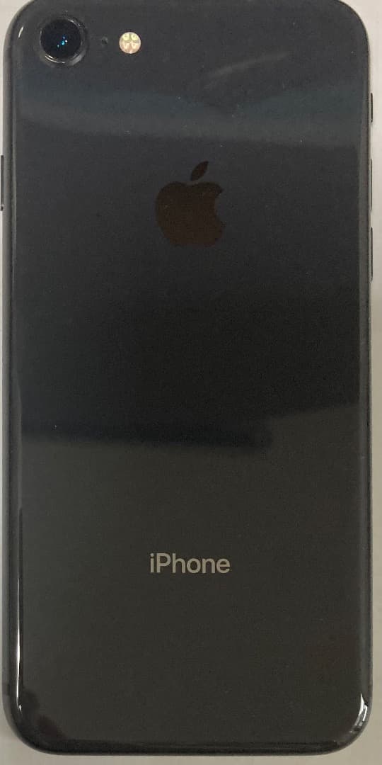 iPnone 8 64G　本体　SIMフリー　中古（2019年購入）