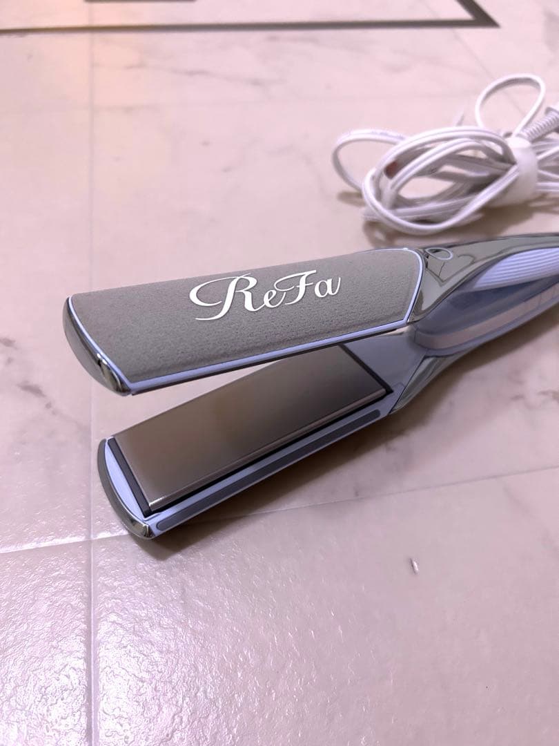 リファパワーストレートアイロンプロ （ホ ワイト）