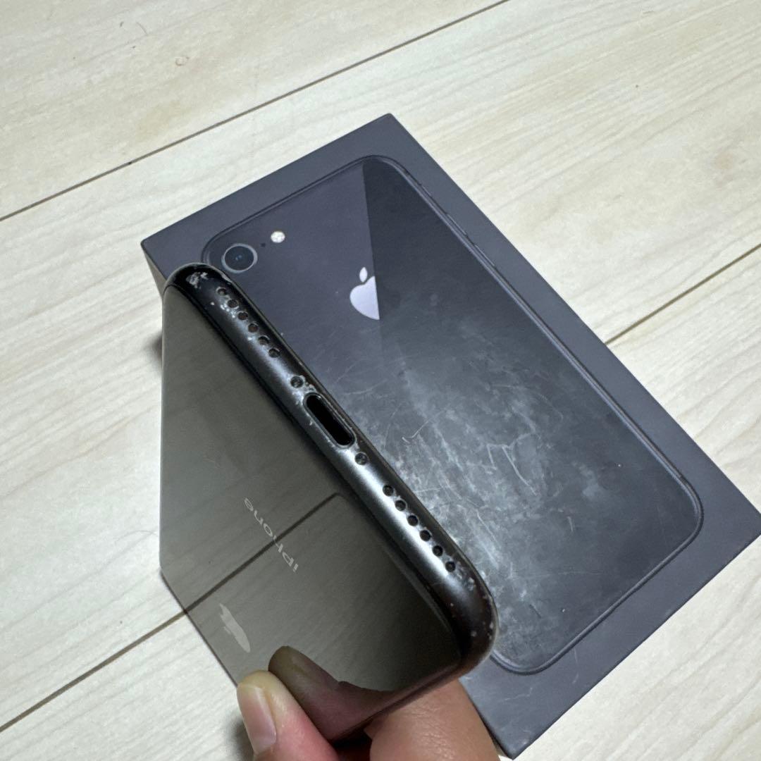 iPhone8 スペースグレイ