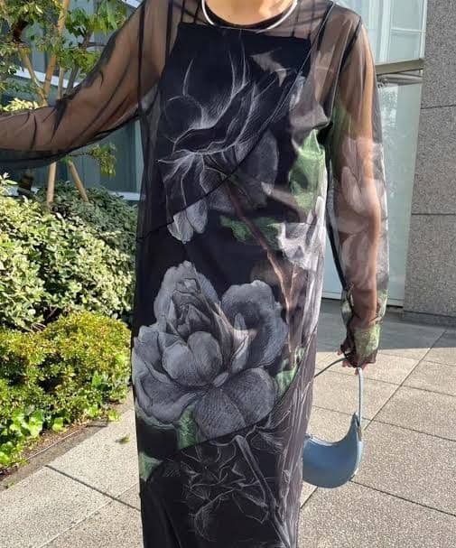 UND SKETCH FLOWER SKIN DRESS　AMERI