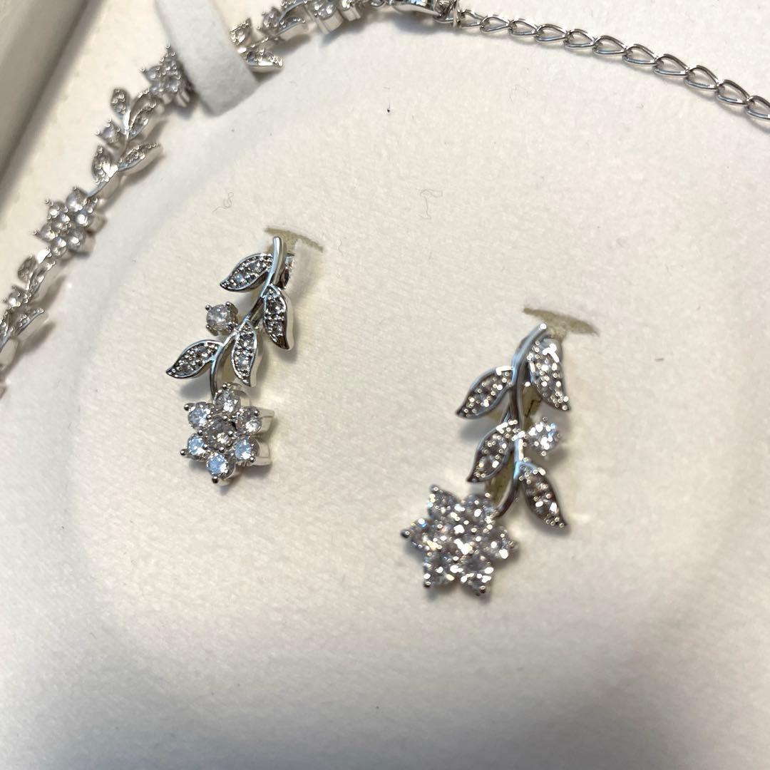 LoveTiara フローラルライン ジルコニア ネックレス ＆ イヤリング