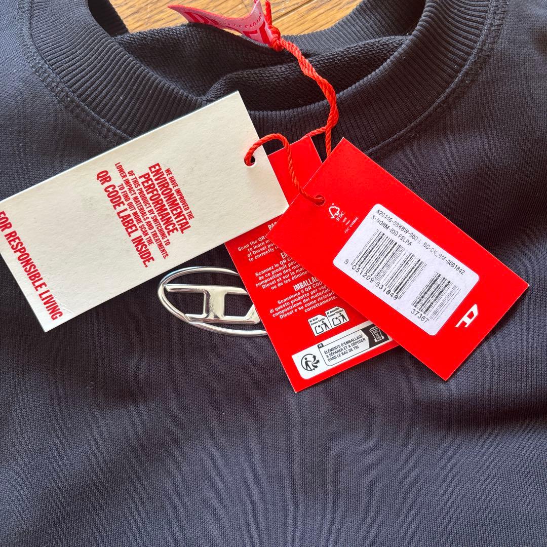 DIESEL 黒 ロンT Lサイズタグ付き