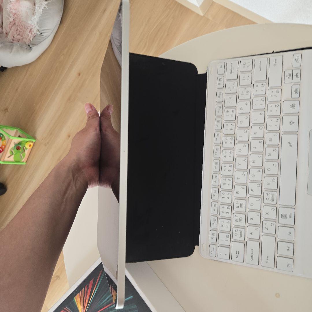 【美品】iPad Pro 12.9 第5世代 128GB+カバーキーボードファン
