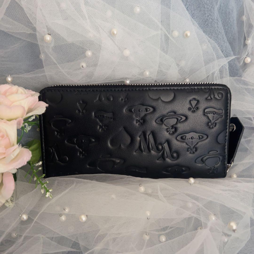 VivienneWestwoodエンボス加工 黒 長財布