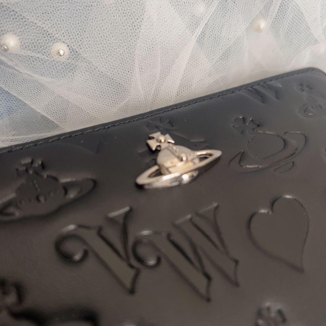 VivienneWestwoodエンボス加工 黒 長財布