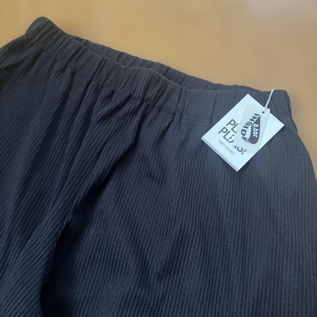 プリーツプリーズ　サルエルパンツ黒