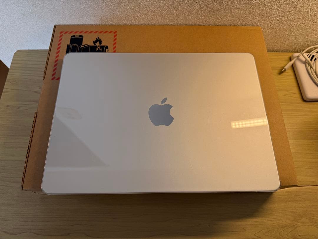 今月中売り切り‼️MacBook Air M4 13インチ 保証付き 充電100％