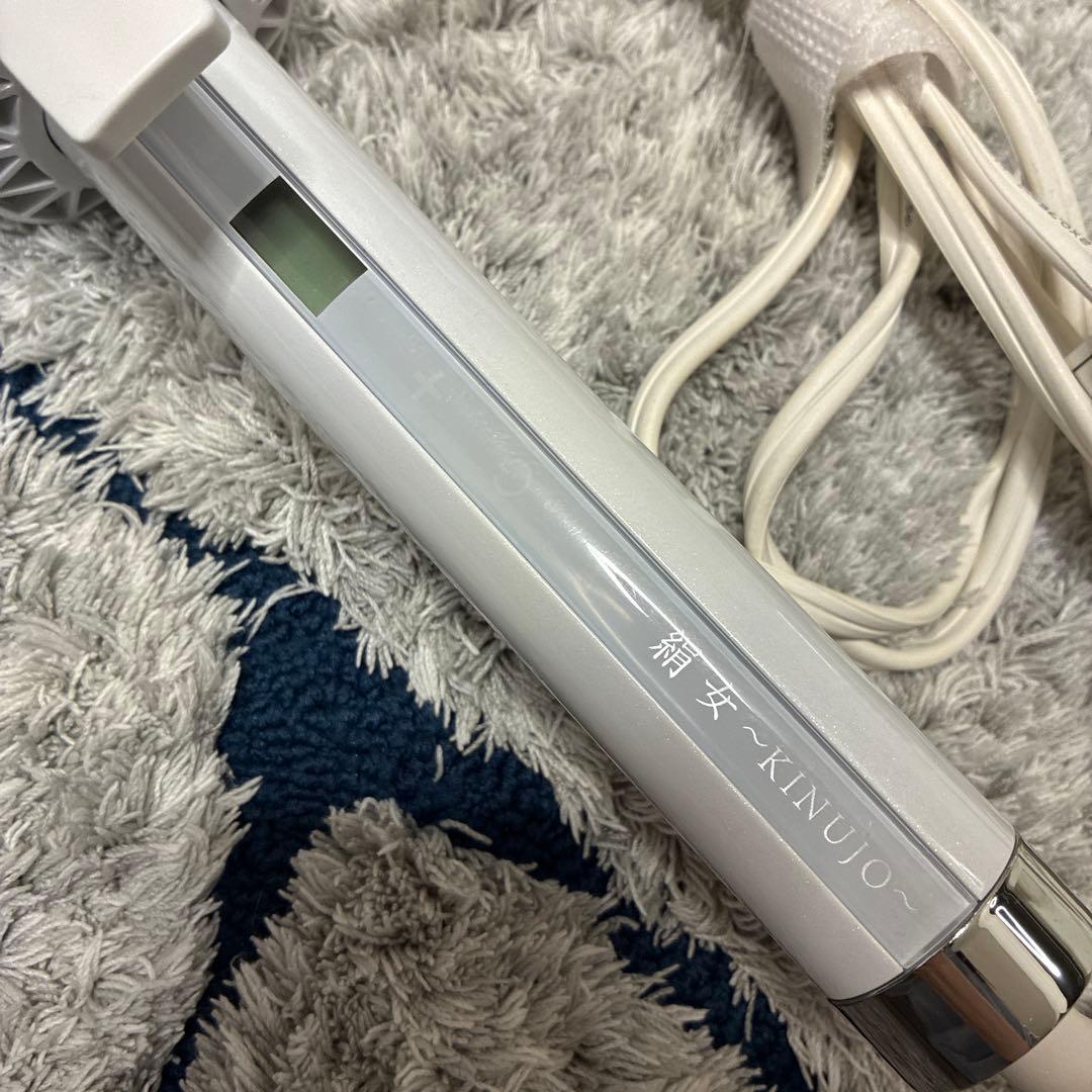 絹女　KINUJO 32mm コテ　アイロン　カールアイロン