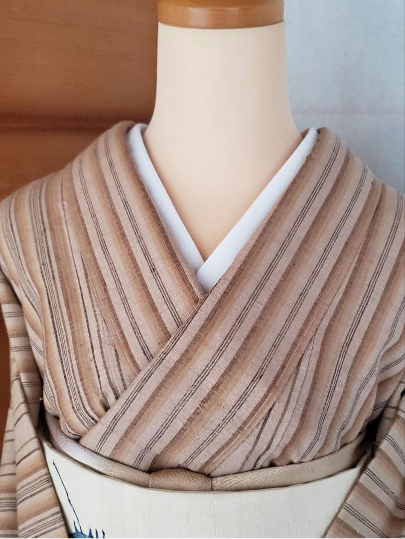 【美品＊未使用】真綿紬　縞　ベージュ　しつけ付き　正絹　スモールサイズ　特価☆