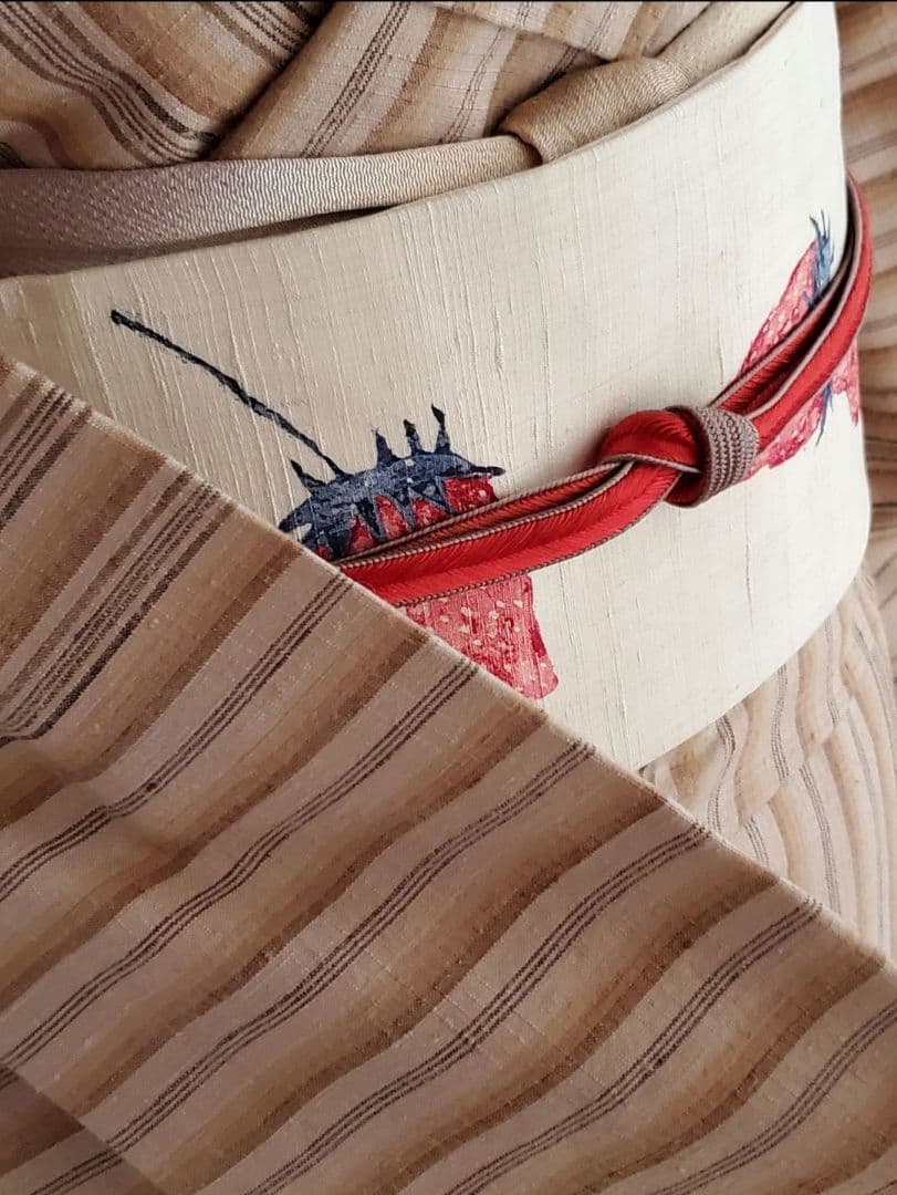 【美品＊未使用】真綿紬　縞　ベージュ　しつけ付き　正絹　スモールサイズ　特価☆