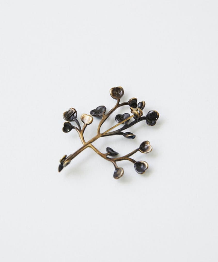 LOISIR ロワズィール ユーカリ モチーフ ブローチ 新品タグ付き