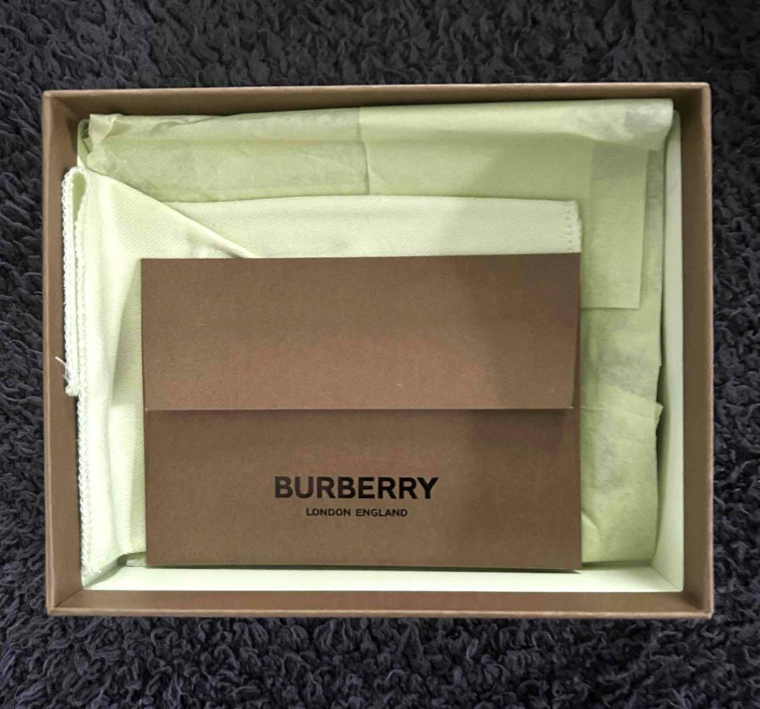 さりページ　新品未使用　BURBERRY　TBロゴ 黒 レザー キーケース