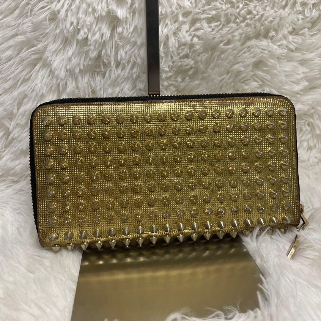 ✨美品✨クリスチャンルブタン スタッズ ラウンドジップ 長財布 レザー ゴールド