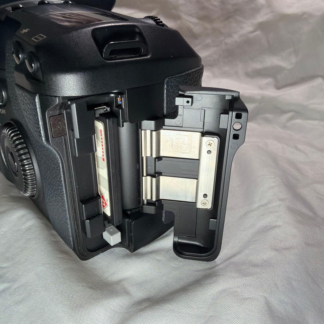 Canon EOS D30 デジタル一眼レフカメラ　稀少