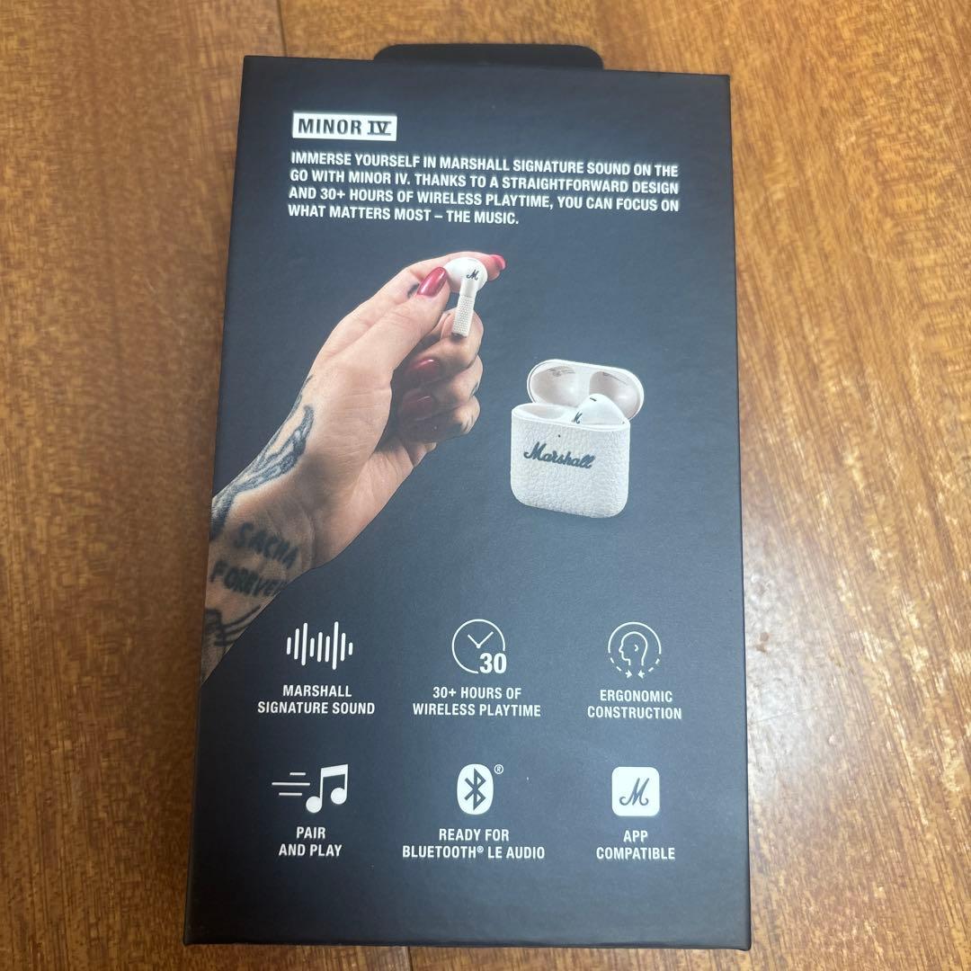 マーシャル　ワイヤレスイヤホン　クリーム