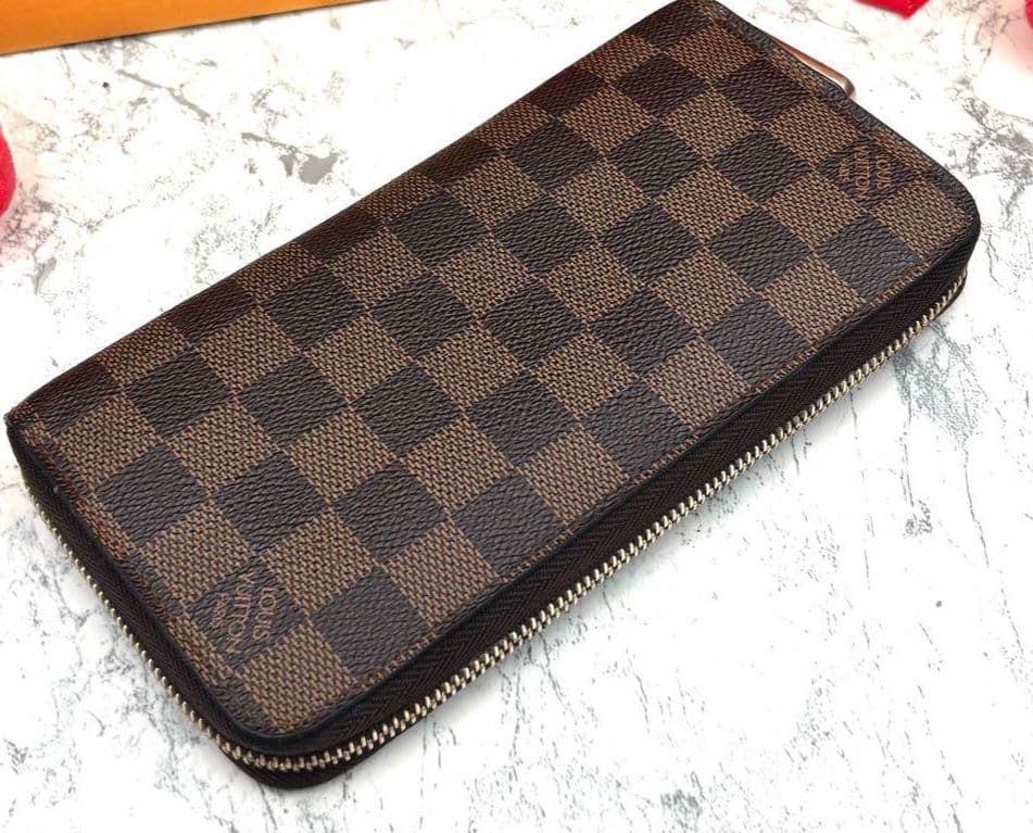 LOUIS VUITTON ダミエ ラウンドファスナー