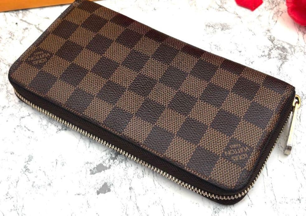 LOUIS VUITTON ダミエ ラウンドファスナー