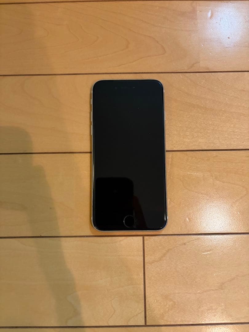 Apple iPhone SE 第二世代　256GB