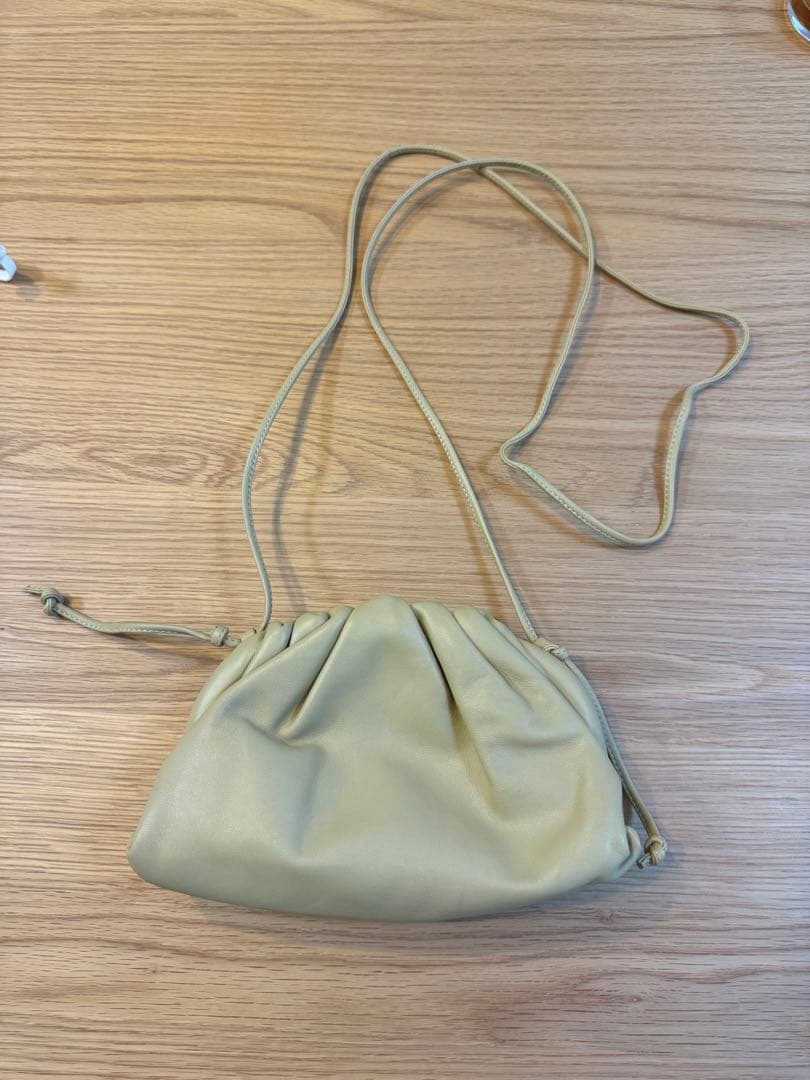 【BOTTEGA VENETA】　ボッテガ　バッグ　ミニ ザ・ポーチ　タピオカ