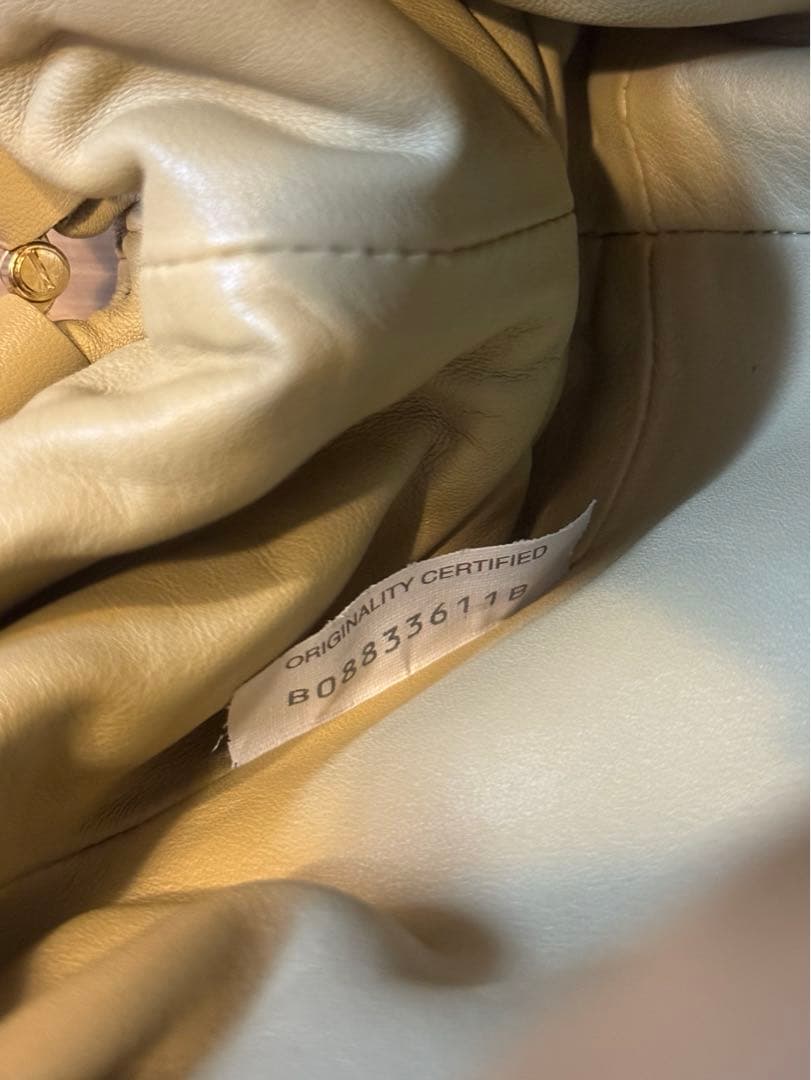 【BOTTEGA VENETA】　ボッテガ　バッグ　ミニ ザ・ポーチ　タピオカ