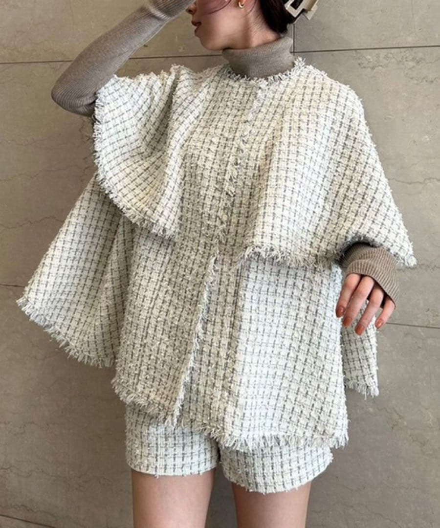 【美品】ツイードケープジャケット ホワイト anuans アニュアンス