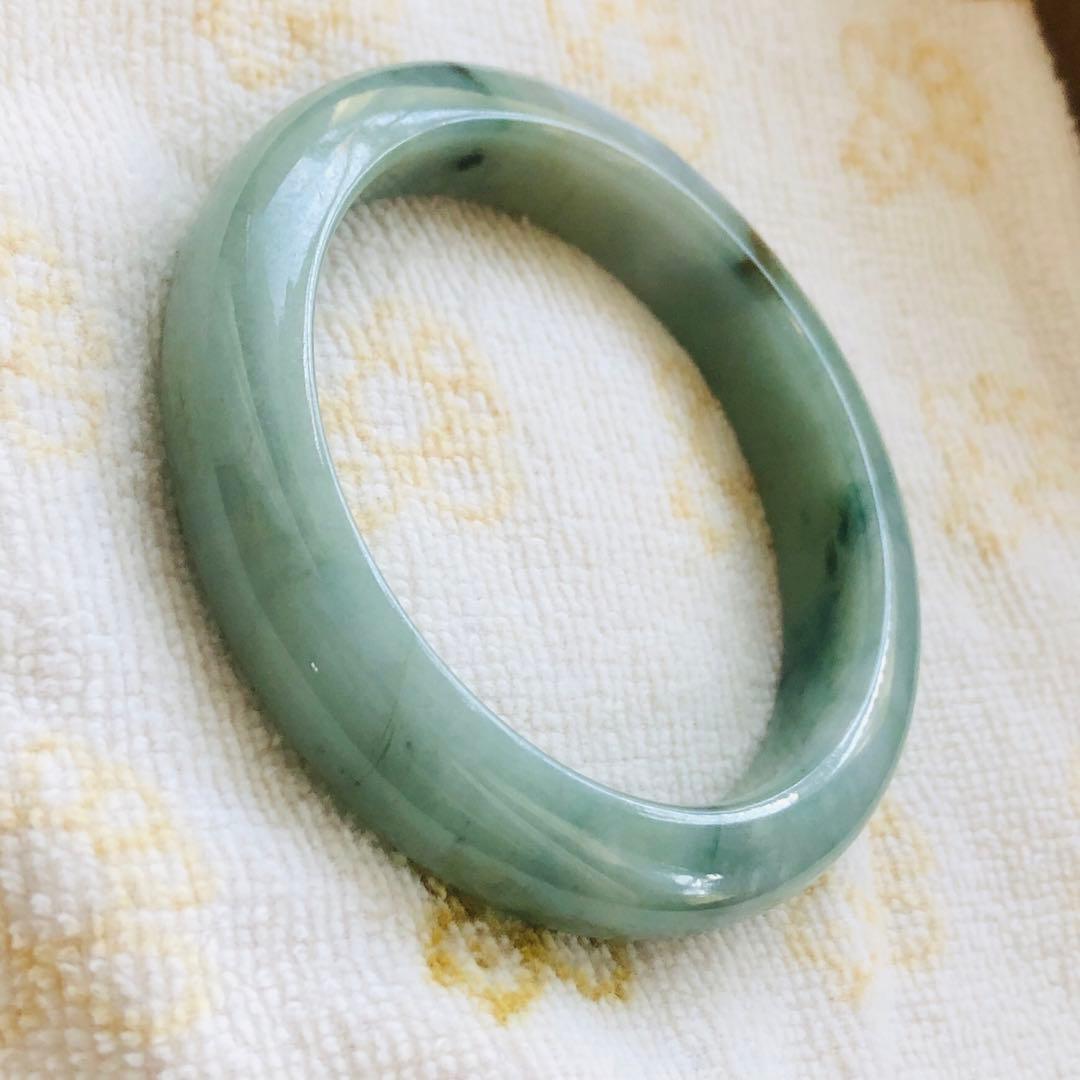 特価　本翡翠保証　天然翡翠　バングルMサイズ内径55㍉