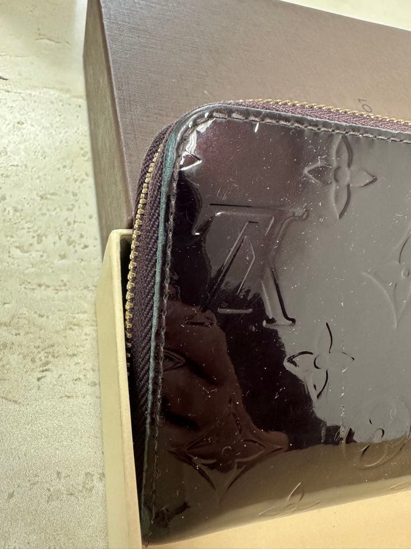ルイヴィトン LOUIS VUITTON ヴェルニ　長財布 ジッピーウォレット