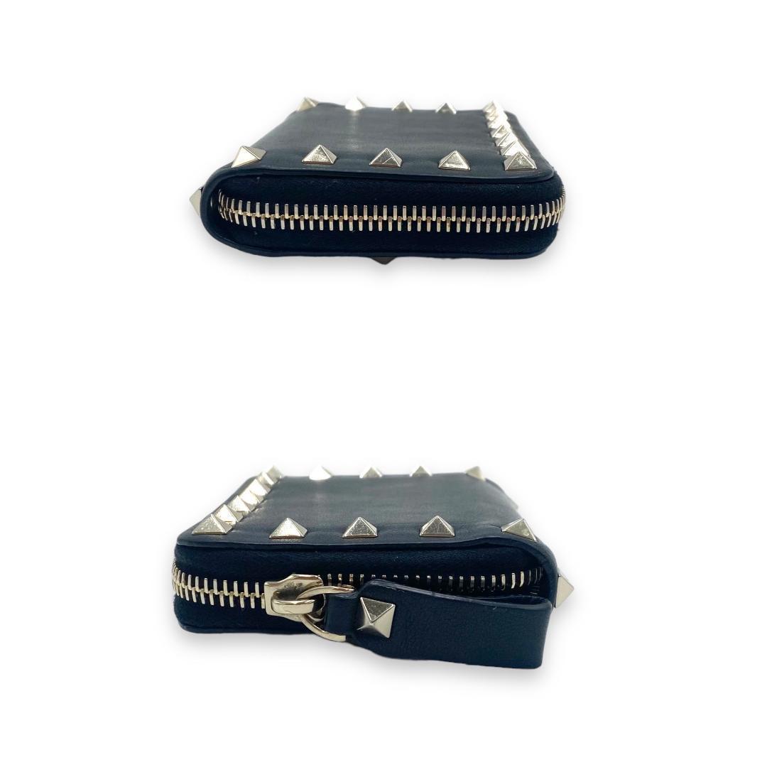 ヴァレンティノ　ロックスタッズ　ラウンドファスナー　コンパクトウォレット　黒