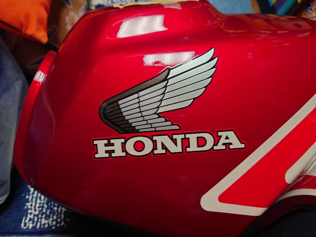 HONDA VF-400F タンク 新品 V-FOUR