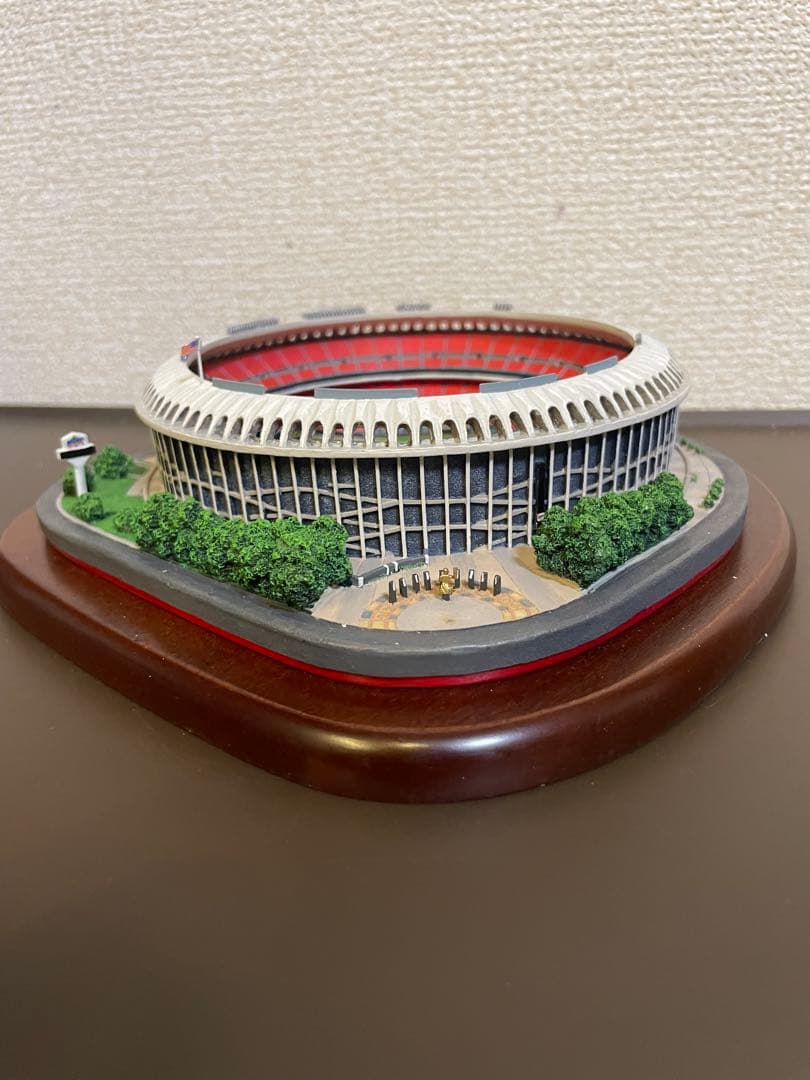 ブッシュスタジアム　ミニチュア フィギュア