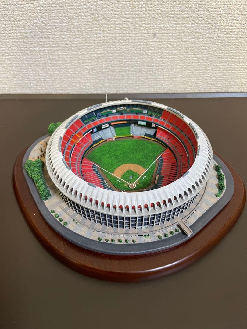 ブッシュスタジアム　ミニチュア フィギュア