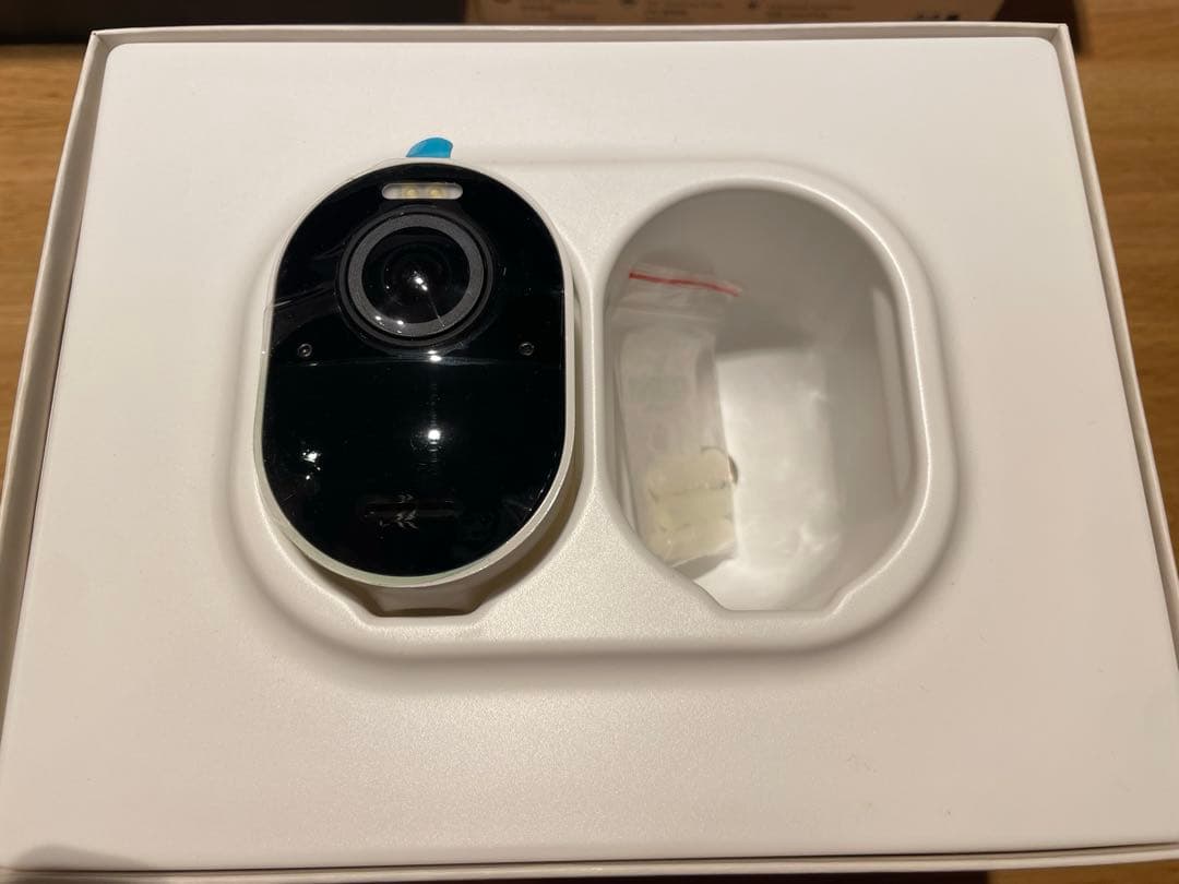 Arlo 4K UHD ワイヤレス防犯カメラシステム 2台セット※1台のみ