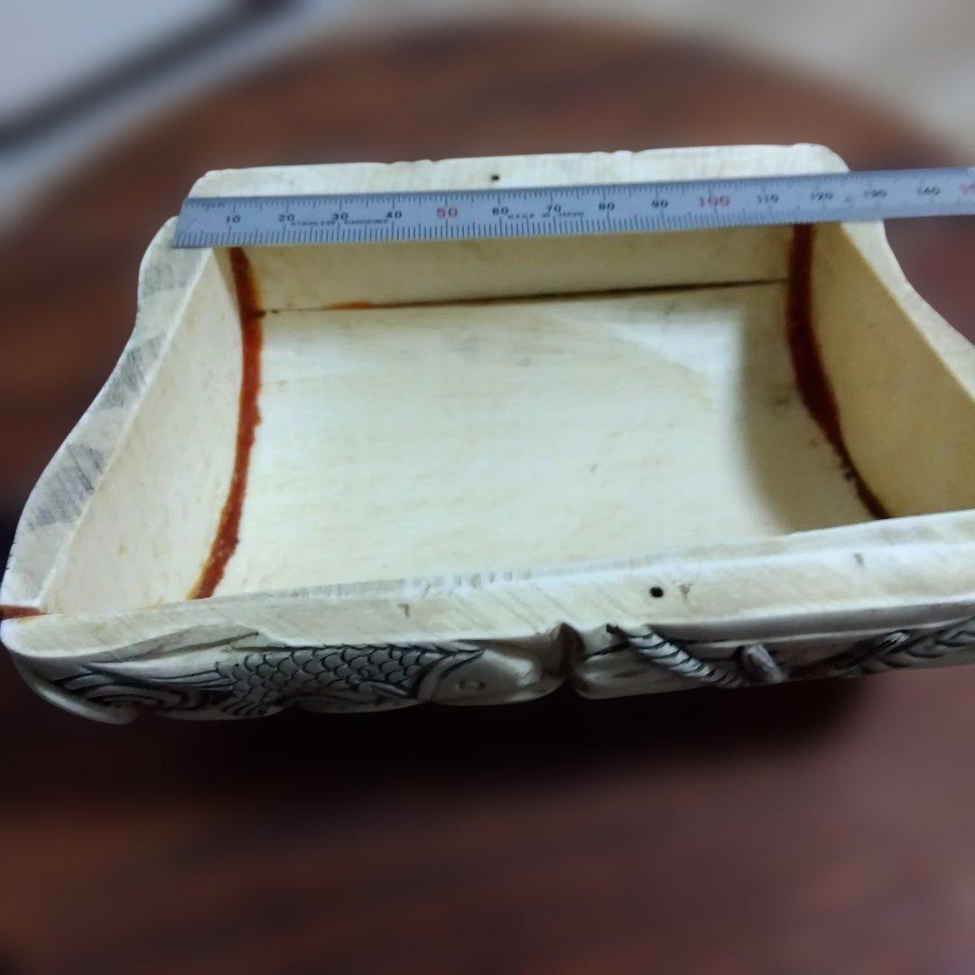 【ナリトラです】縁起置物　宝尽し図　書道の腕枕？　座布団付き