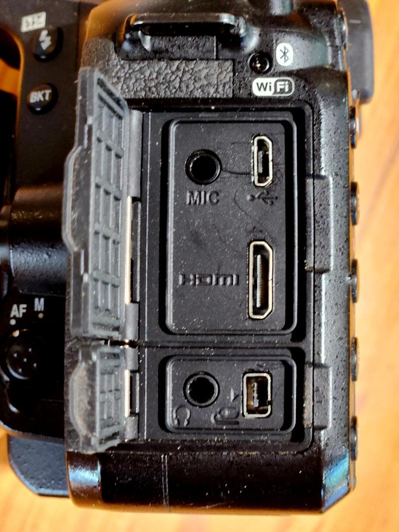 Nikon D7500、TAMRON ズーム 16-300mm その他付属あり